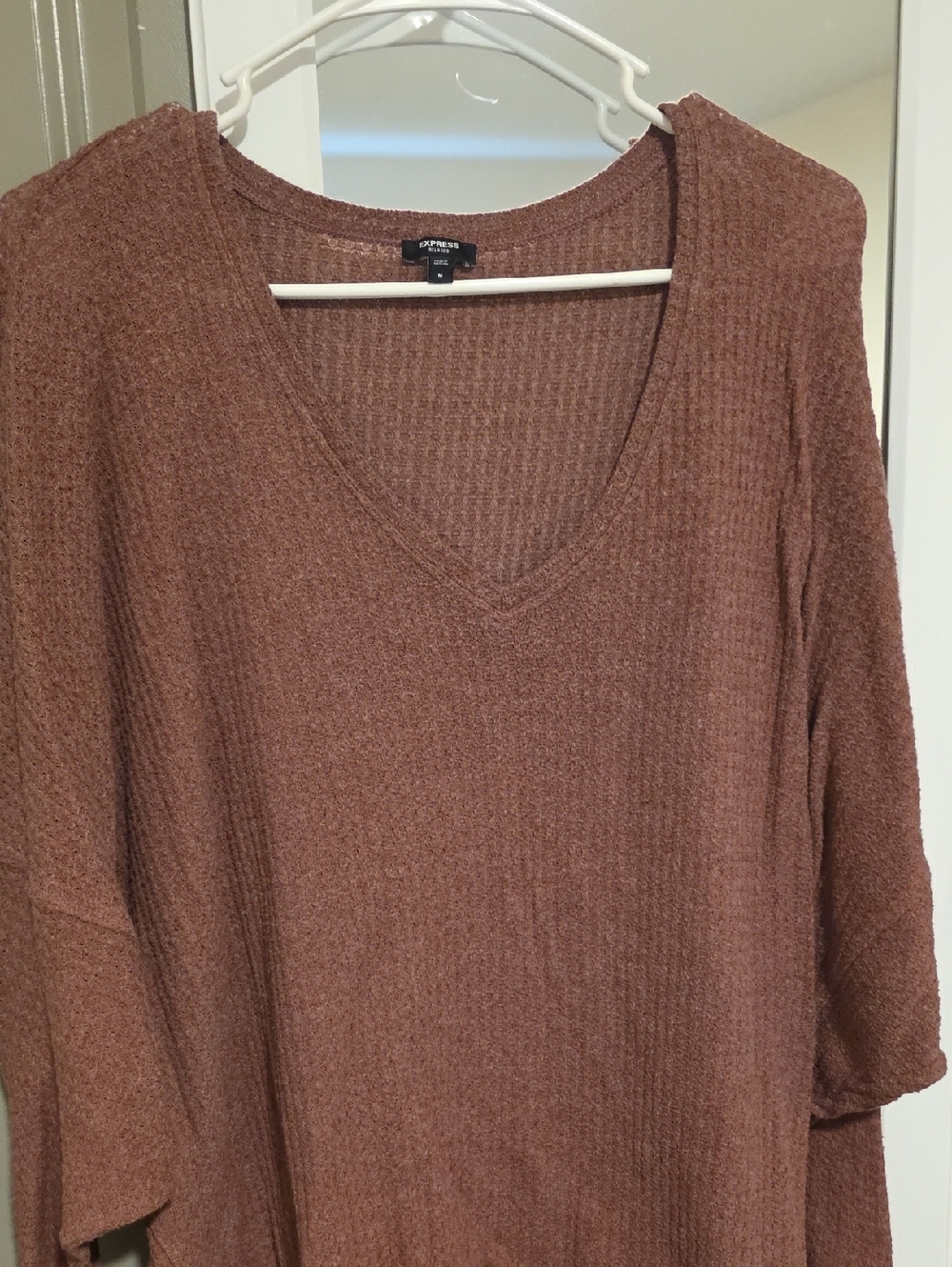 Express Waffle Knit V-Neck Top - Rust